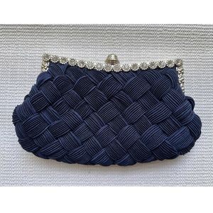 Beautiful blue formal/evening bag 🌸 Like New! Clutch or comes w/2chains 🌸